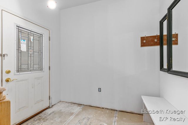 8945 Vergennes Street, Ada, MI 49301