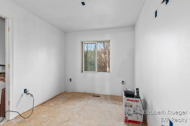 8945 Vergennes Street, Ada, MI 49301