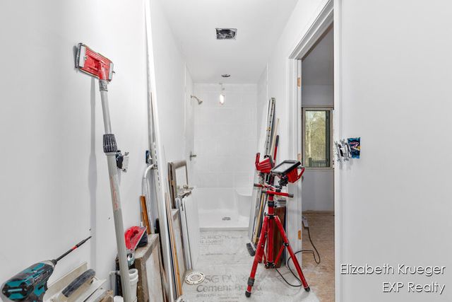 8945 Vergennes Street, Ada, MI 49301