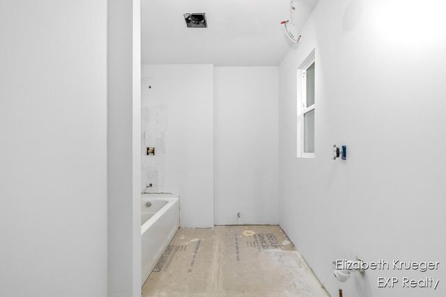 8945 Vergennes Street, Ada, MI 49301