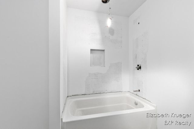 8945 Vergennes Street, Ada, MI 49301