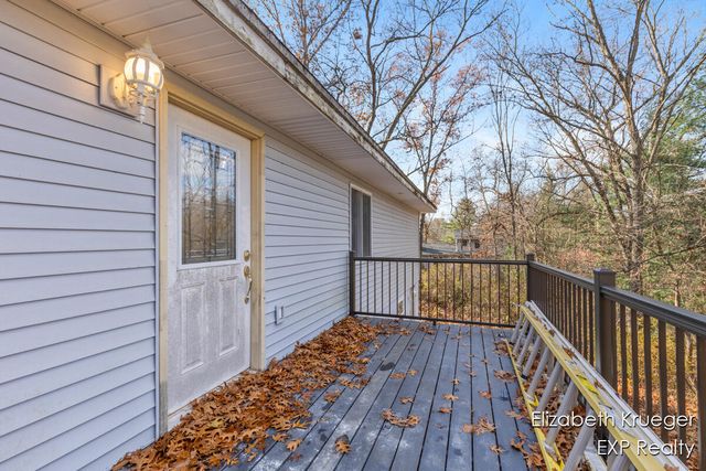 8945 Vergennes Street, Ada, MI 49301