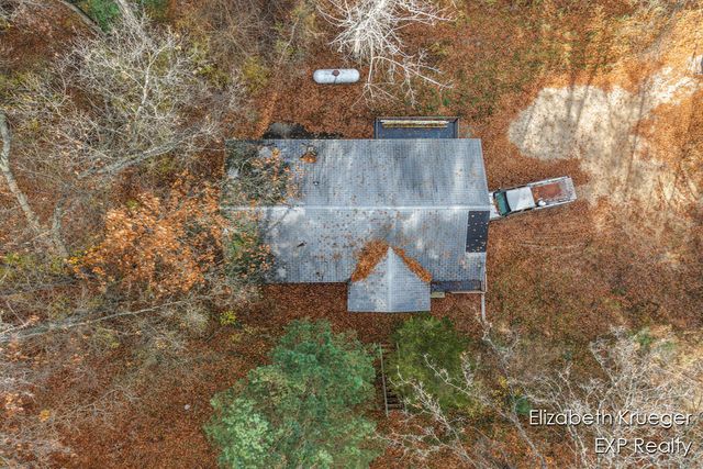 8945 Vergennes Street, Ada, MI 49301