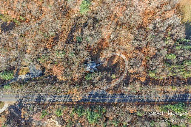 8945 Vergennes Street, Ada, MI 49301