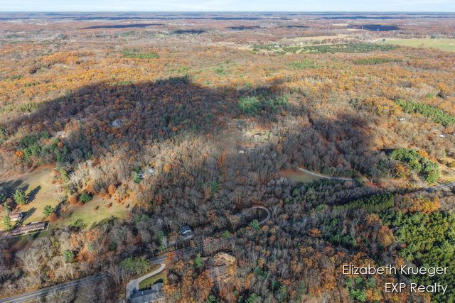 8945 Vergennes Street, Ada, MI 49301