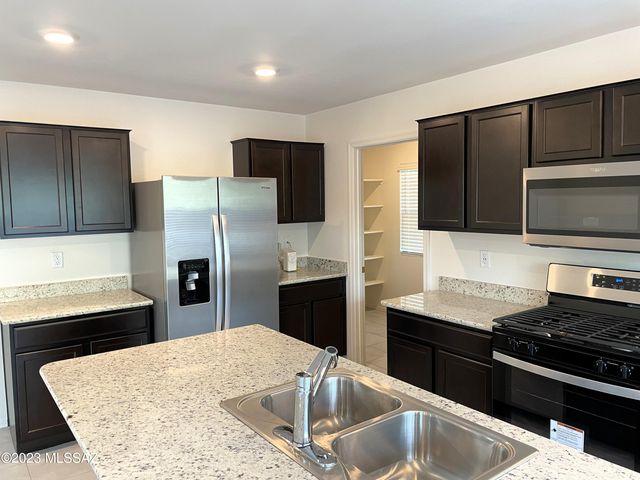 1127 E Cairn Street, Tucson, AZ 85719