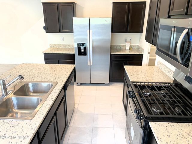 1127 E Cairn Street, Tucson, AZ 85719