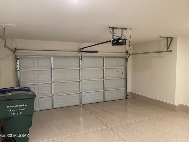 1127 E Cairn Street, Tucson, AZ 85719