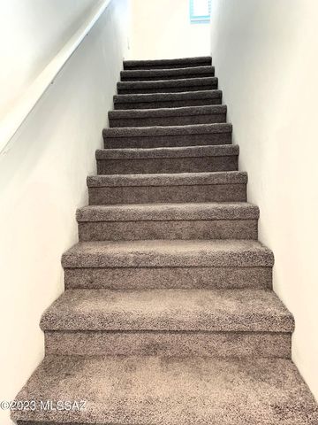 1127 E Cairn Street, Tucson, AZ 85719