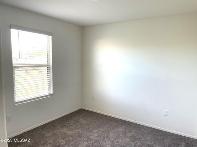 1127 E Cairn Street, Tucson, AZ 85719