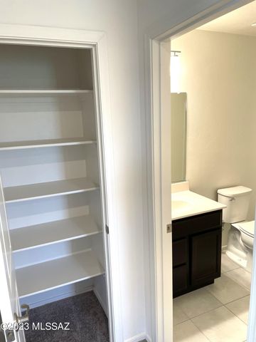 1127 E Cairn Street, Tucson, AZ 85719