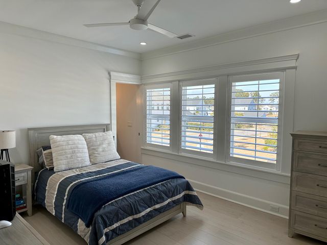 3803 Sawyers Island Dr Drive, Mount Pleasant, SC 29466