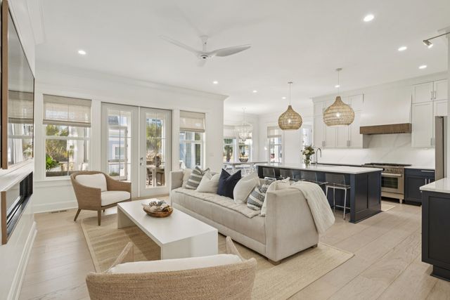 3803 Sawyers Island Dr Drive, Mount Pleasant, SC 29466