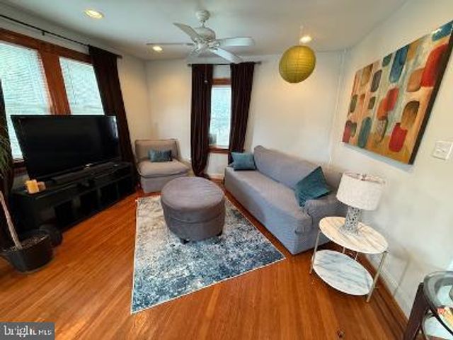 4033 GREENMOUNT AVE, Baltimore, MD 21218