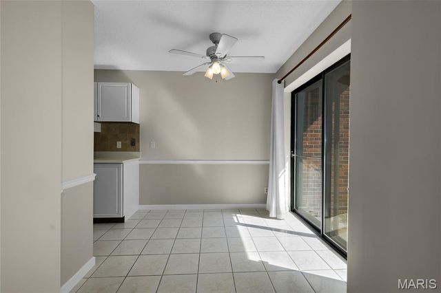 572 Coeur De Royale Drive 107, Creve Coeur, MO 63141