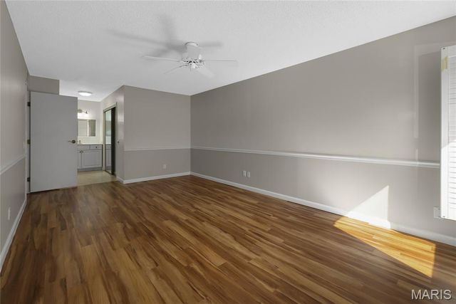 572 Coeur De Royale Drive 107, Creve Coeur, MO 63141