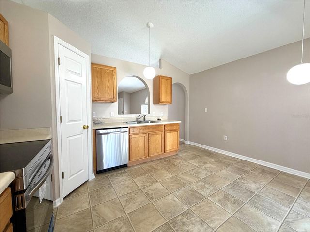 2033 WHISPERING TRAILS BOULEVARD, Winter Haven, FL 33884