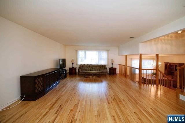 45 Merritt Drive, Oradell, NJ 07649