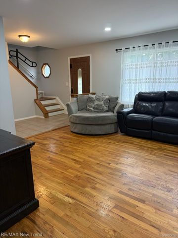 8821 Tavistock Drive, Plymouth Charter Township, MI 48170