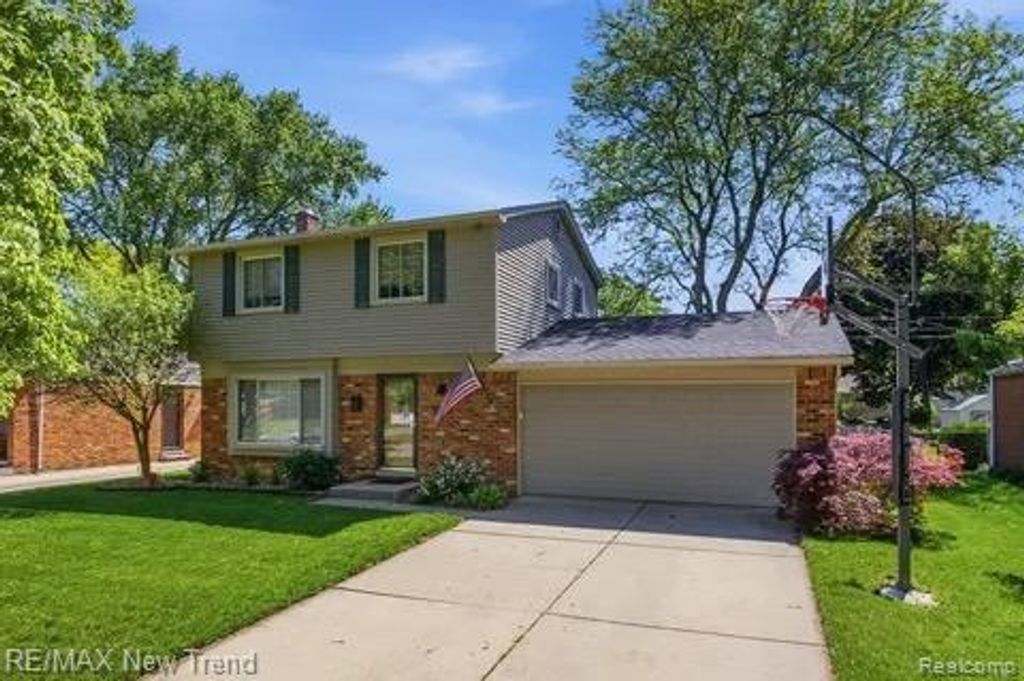 8821 Tavistock Drive, Plymouth Charter Township, MI 48170