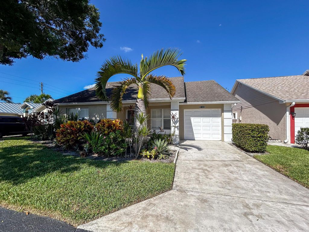 312 NW Tuscany Lane, Port St Lucie, FL 34986