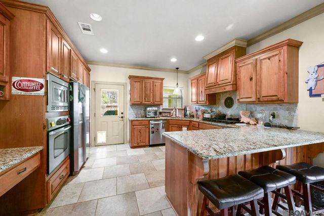 16336 La Louisiane Ct, Baton Rouge, LA 70817