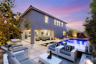 338 Azar Swan Avenue, Las Vegas, NV 89183