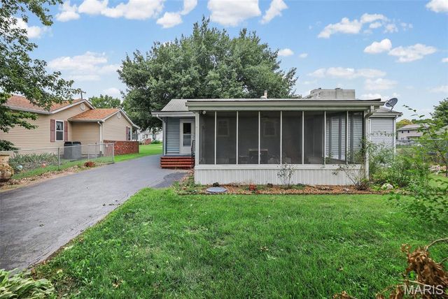 612 6th Street, East Alton, IL 62024
