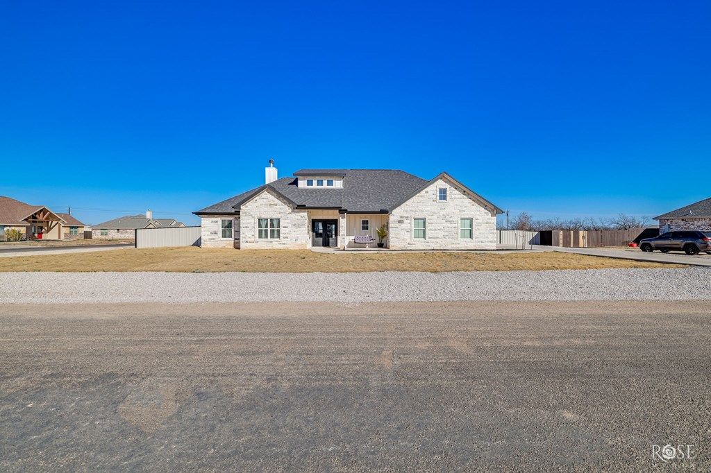 Image 3 of property listing at 3486 Reindeer Run, San Angelo, TX 76901