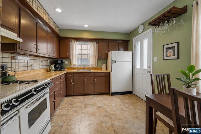 34 Hopson Avenue, Little Falls, NJ 07424