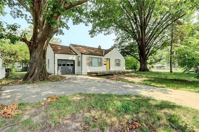 5520 Blue Ridge Boulevard, Raytown, MO 64133
