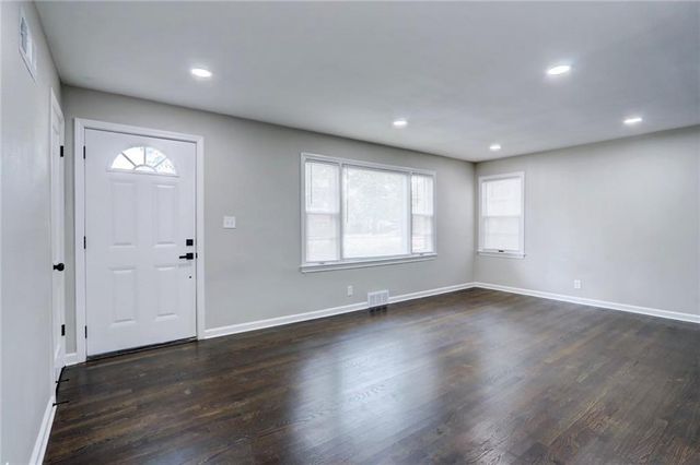 5520 Blue Ridge Boulevard, Raytown, MO 64133