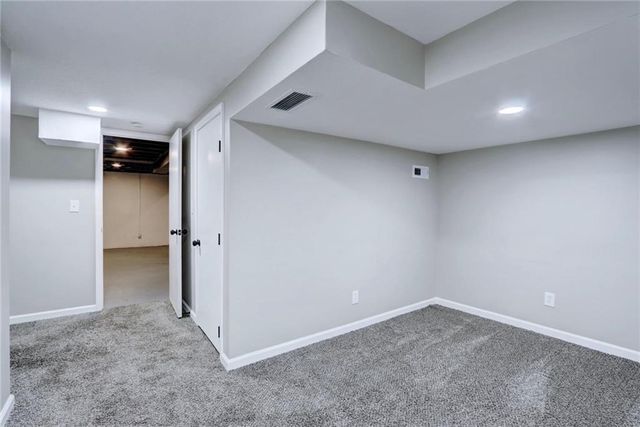 5520 Blue Ridge Boulevard, Raytown, MO 64133