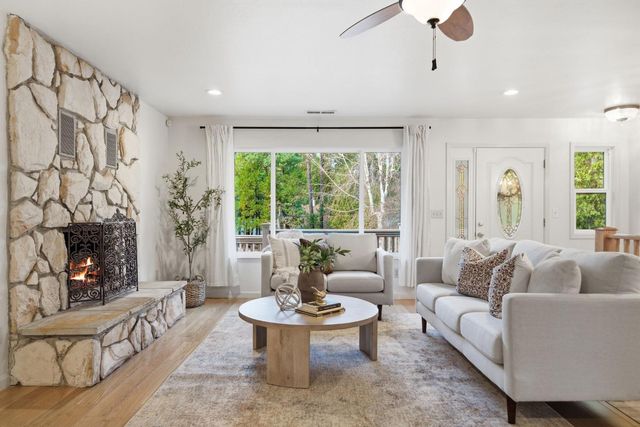 12880 Tabeau Ct, Pine Grove, CA 95665