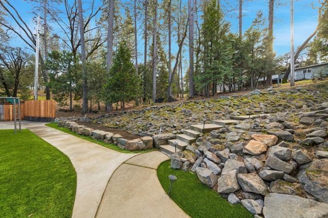 12880 Tabeau Ct, Pine Grove, CA 95665