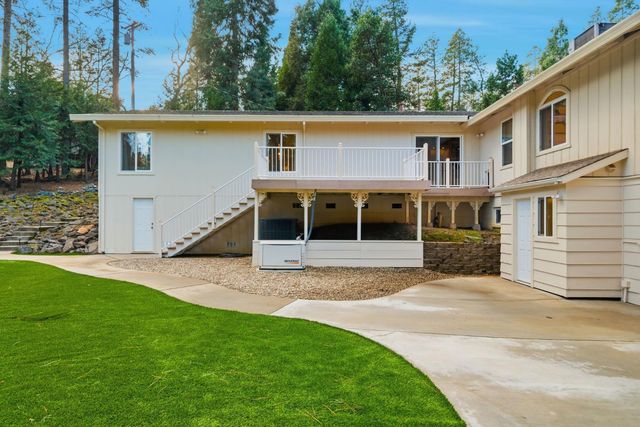 12880 Tabeau Ct, Pine Grove, CA 95665