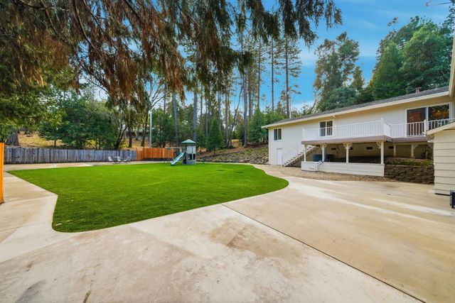 12880 Tabeau Ct, Pine Grove, CA 95665