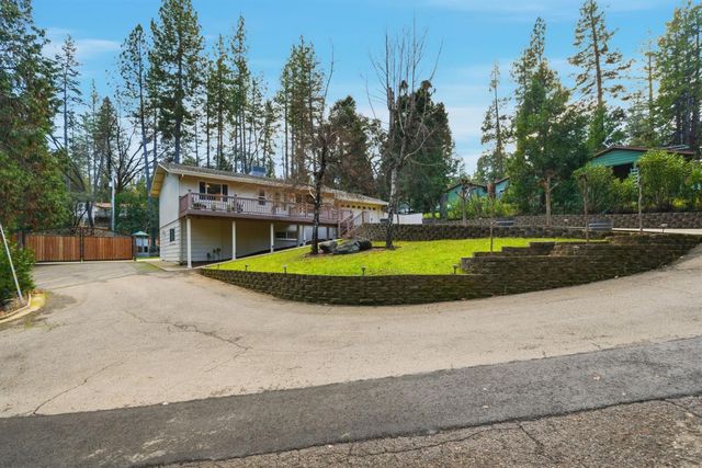 12880 Tabeau Ct, Pine Grove, CA 95665