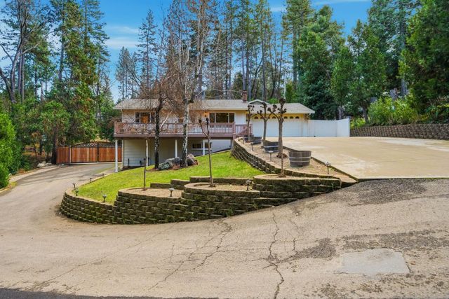 12880 Tabeau Ct, Pine Grove, CA 95665