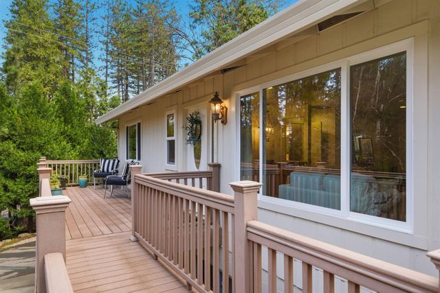 12880 Tabeau Ct, Pine Grove, CA 95665