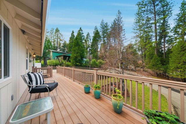 12880 Tabeau Ct, Pine Grove, CA 95665