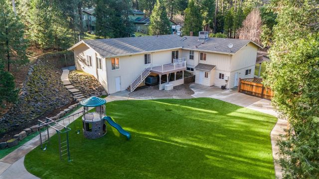 12880 Tabeau Ct, Pine Grove, CA 95665