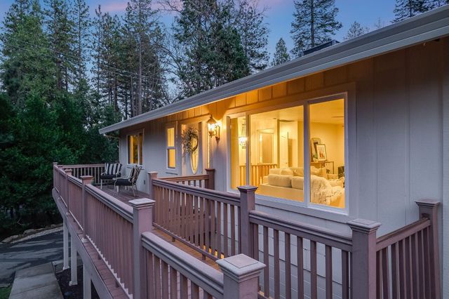 12880 Tabeau Ct, Pine Grove, CA 95665