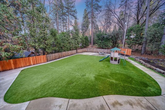 12880 Tabeau Ct, Pine Grove, CA 95665