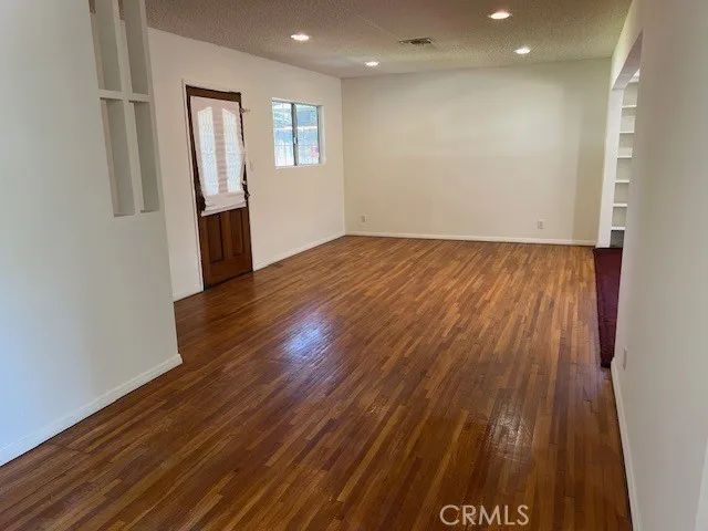 16036 Septo, North Hills, CA 91343