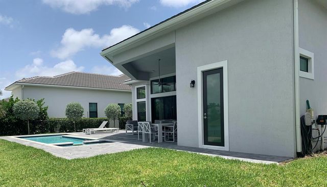 6930 NW 27th Avenue, Boca Raton, FL 33496