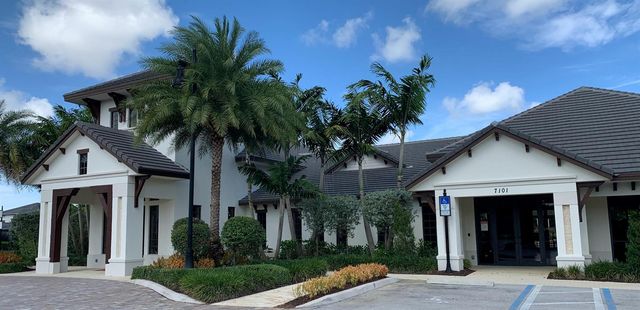 6930 NW 27th Avenue, Boca Raton, FL 33496