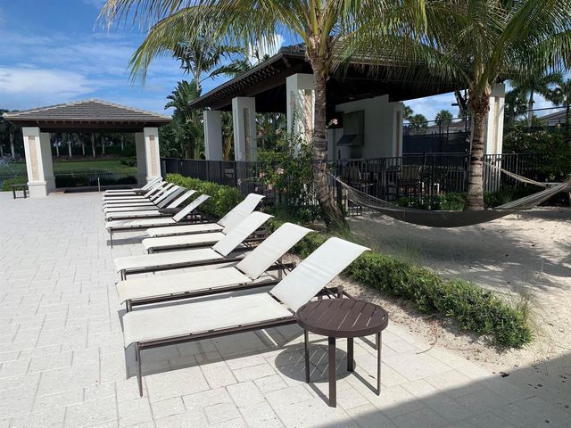 6930 NW 27th Avenue, Boca Raton, FL 33496