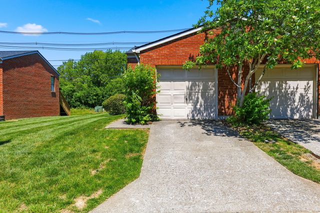 3629 Squires Woods Way, Lexington, KY 40515
