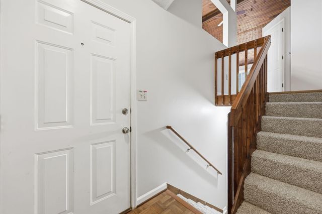 3629 Squires Woods Way, Lexington, KY 40515